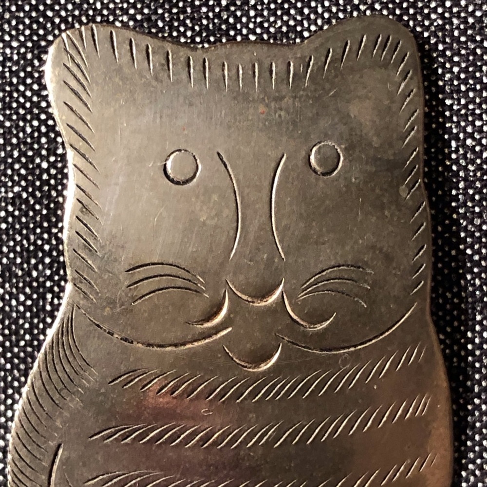 Set of two vintage silver metal cat pins/brooches - Picture 3 of 4